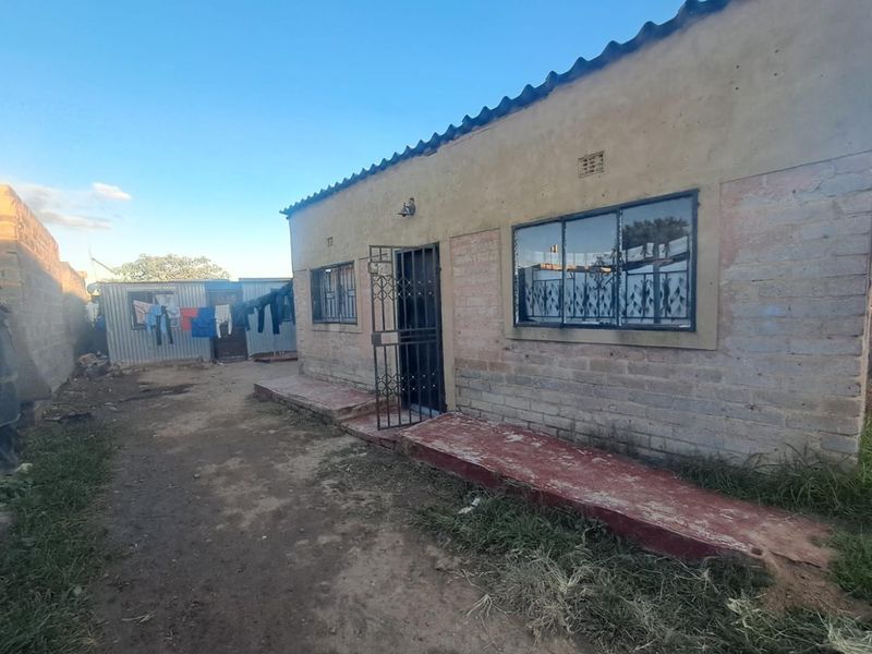 1 Bedroom House In Kaalfontein Ext 07 - Photo 1