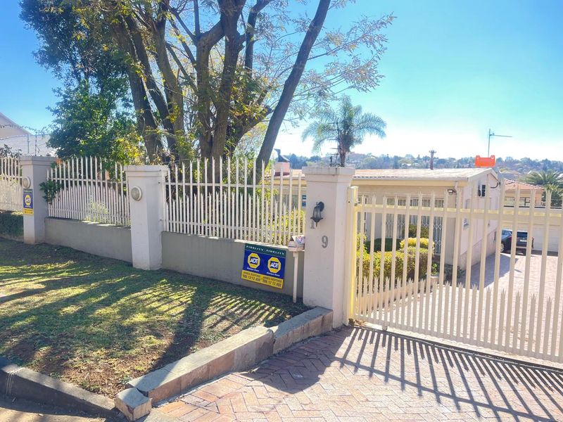 PERFECT HOME FOR A PERFECT FAMILY!!!! - Photo 2