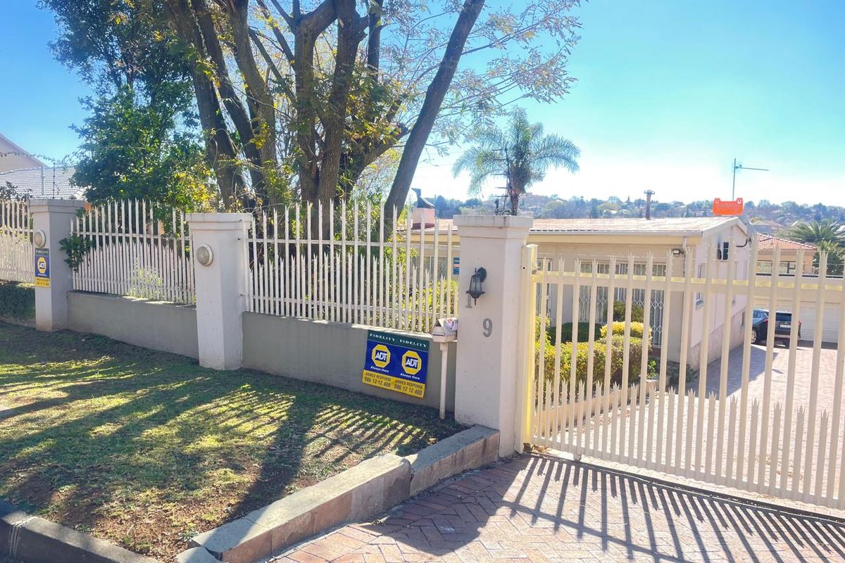 PERFECT HOME FOR A PERFECT FAMILY!!!! - Photo 2