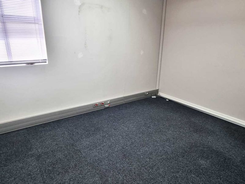 Double Storey Office in Westlake Business Park - Photo 10