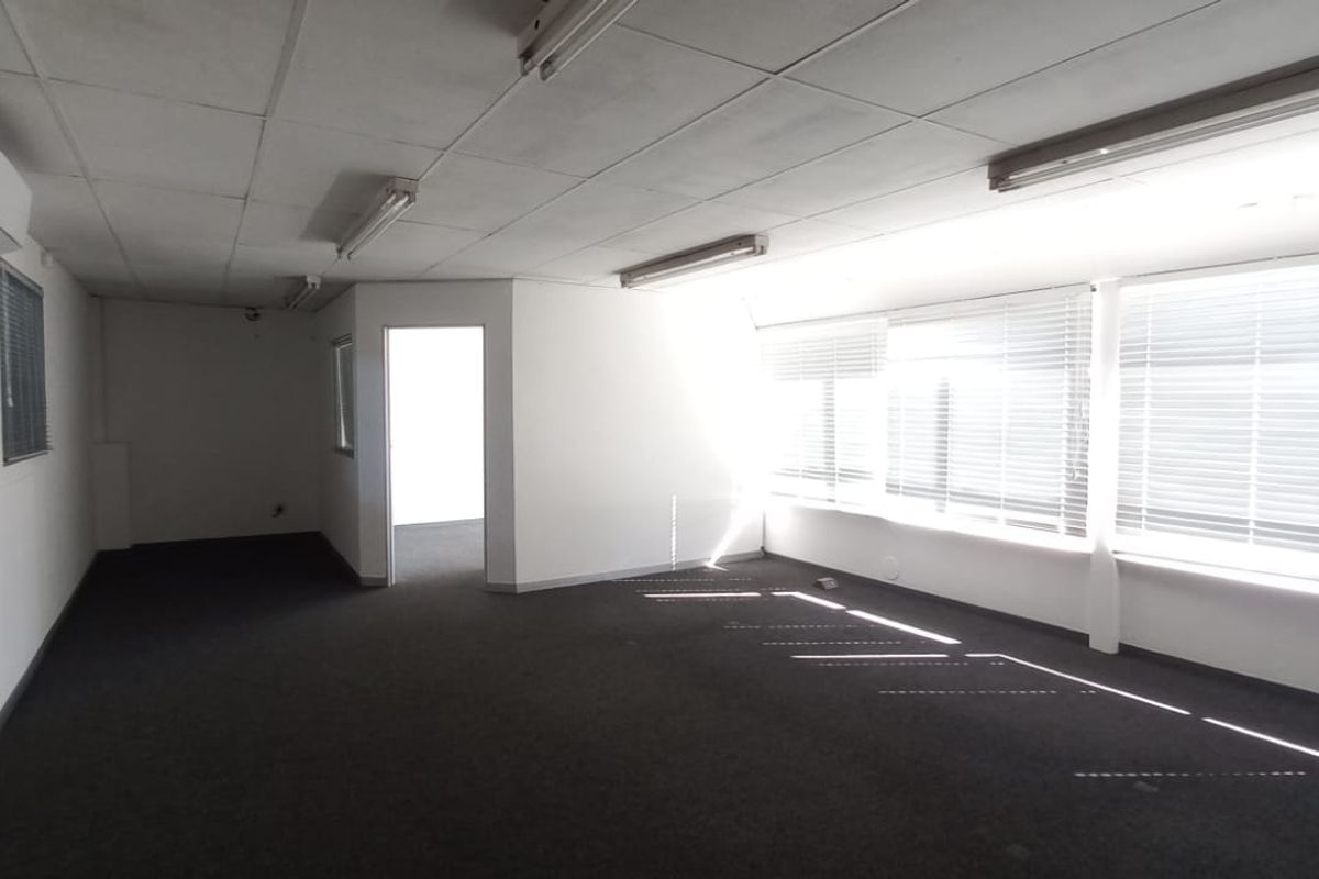 470 m2 Factory & Office Unit | 58 Raebor Road - Photo 5