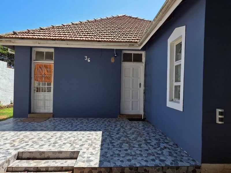 Charming 3-bedroom, 2-bathroom home in Cato Manor - Photo 3