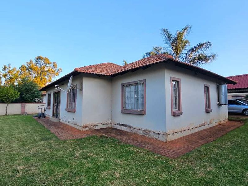 3 bedroom house in Clarina - Photo 2