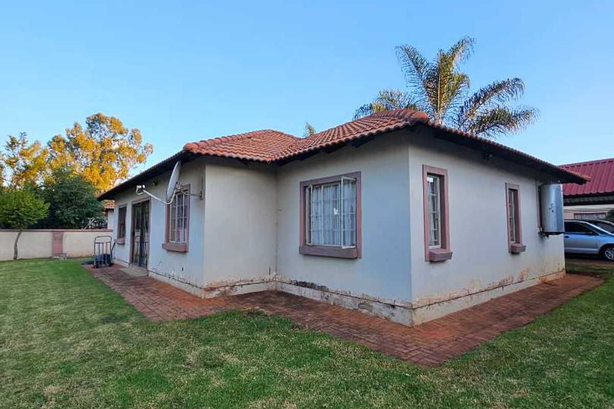 3 bedroom house in Clarina - Photo 2