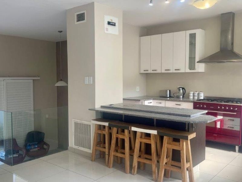 Beautifully Appointed, 3 Bedroom Garden Unit - Photo 9