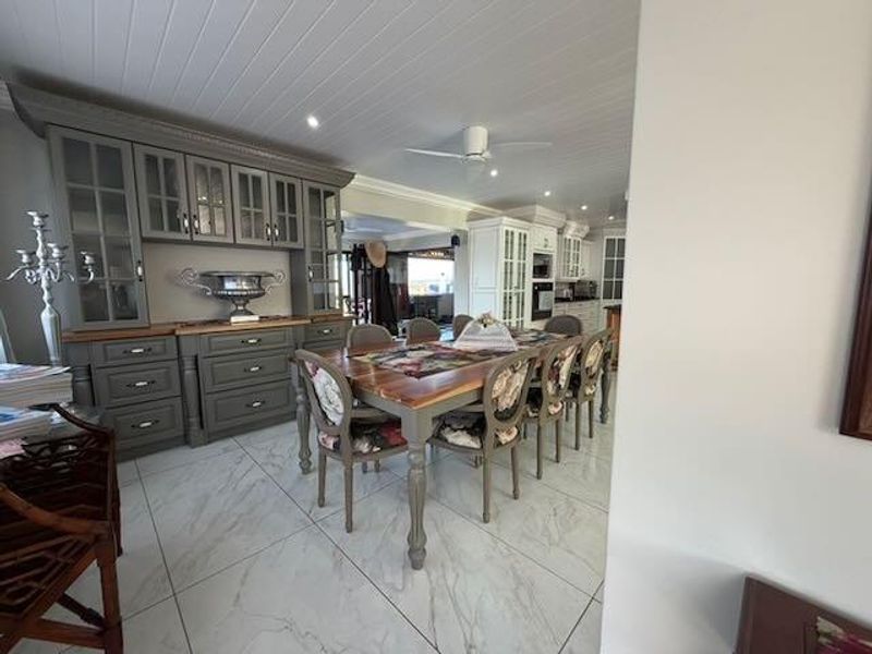 Elevated Coastal Estate Living with Sea Views, Versatile Accommodation and Exceptional Garaging - Photo 10