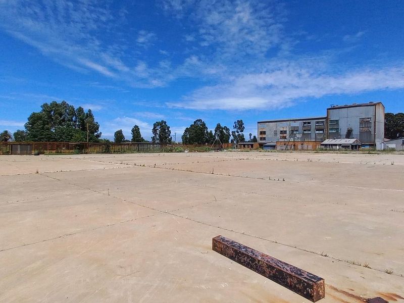 10 000m2 New Era Springs Industrial Yard To Let - Photo 3