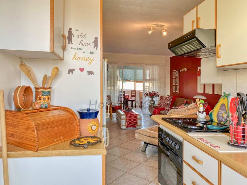 Long Beach, Walvis Bay:  Furnished Bachelor Unit is for Sale - Photo 2