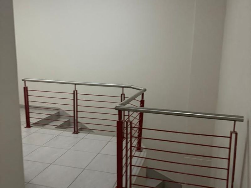 MODERN OFFICES TO LET - SHARED BUILDING - Photo 5