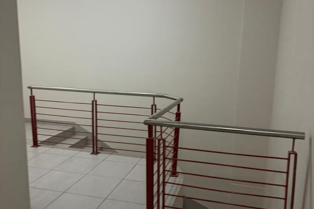 MODERN OFFICES TO LET - SHARED BUILDING - Photo 5