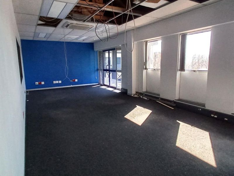 1 188m2 Bedfordview Office To Let - Photo 5