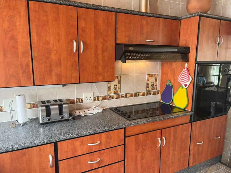 Sole Mandate-Beautiful Town House in Security Complex close to town - Photo 9