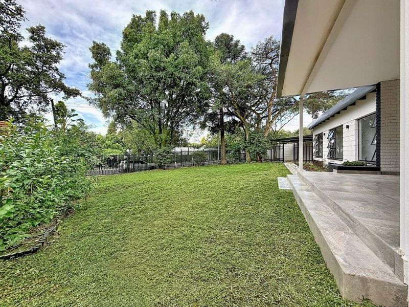 FAMILY LIVING IN MODERNISED HOME. - Photo 2