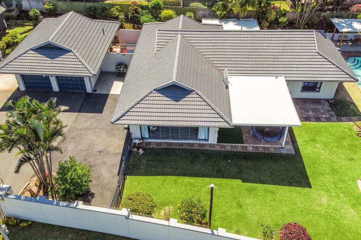 Immaculate, renovated home on pancake flat land with magnificent ocean views! - Photo 4