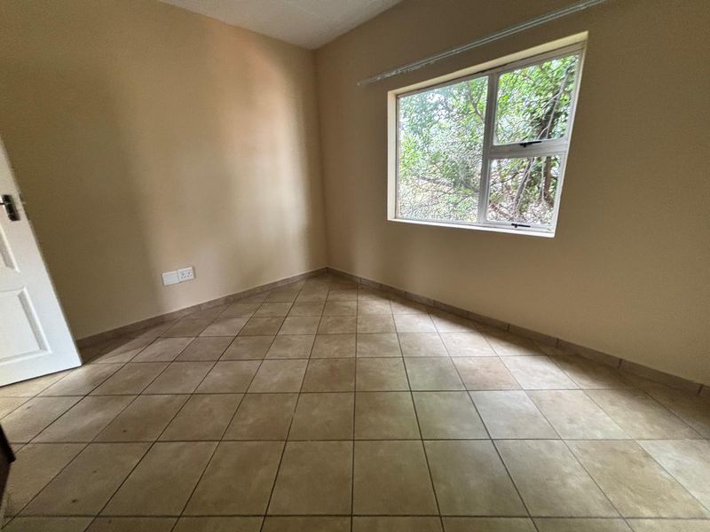 2 Bedroom Apartments for sale in Kempton Park - Photo 6