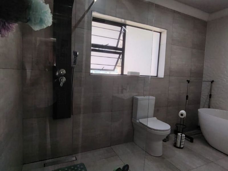 Solar-Powered Serenity with Ample Parking & Pool! - Photo 8