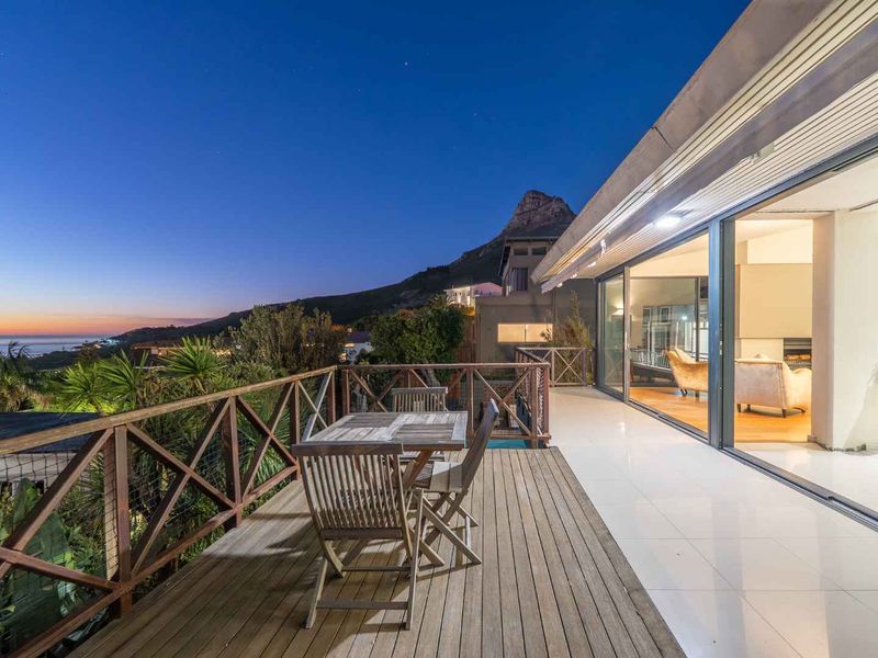 Spacious Family Home with Sea & Mountain Views in a Quite Camps Bay Cul-De-Sac - Photo 6