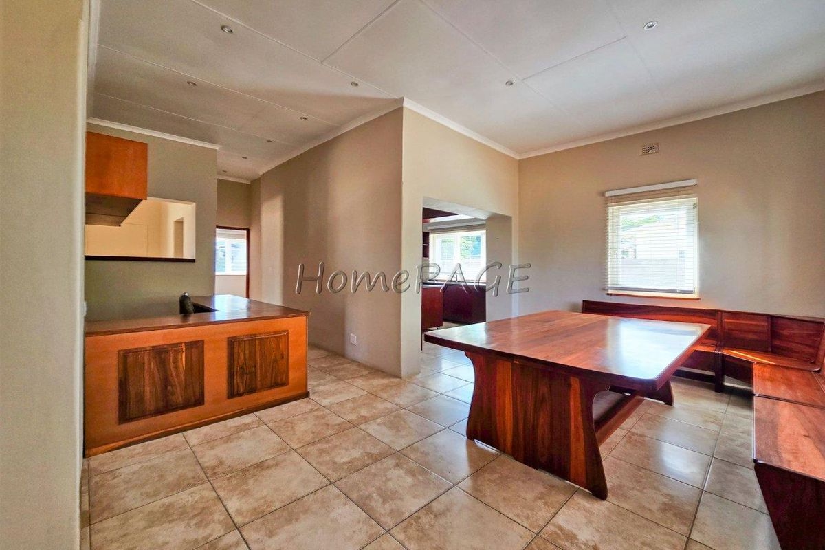 Omaruru:  Very neat 4 Bedr Home close to Town Centre is for Sale - Photo 4
