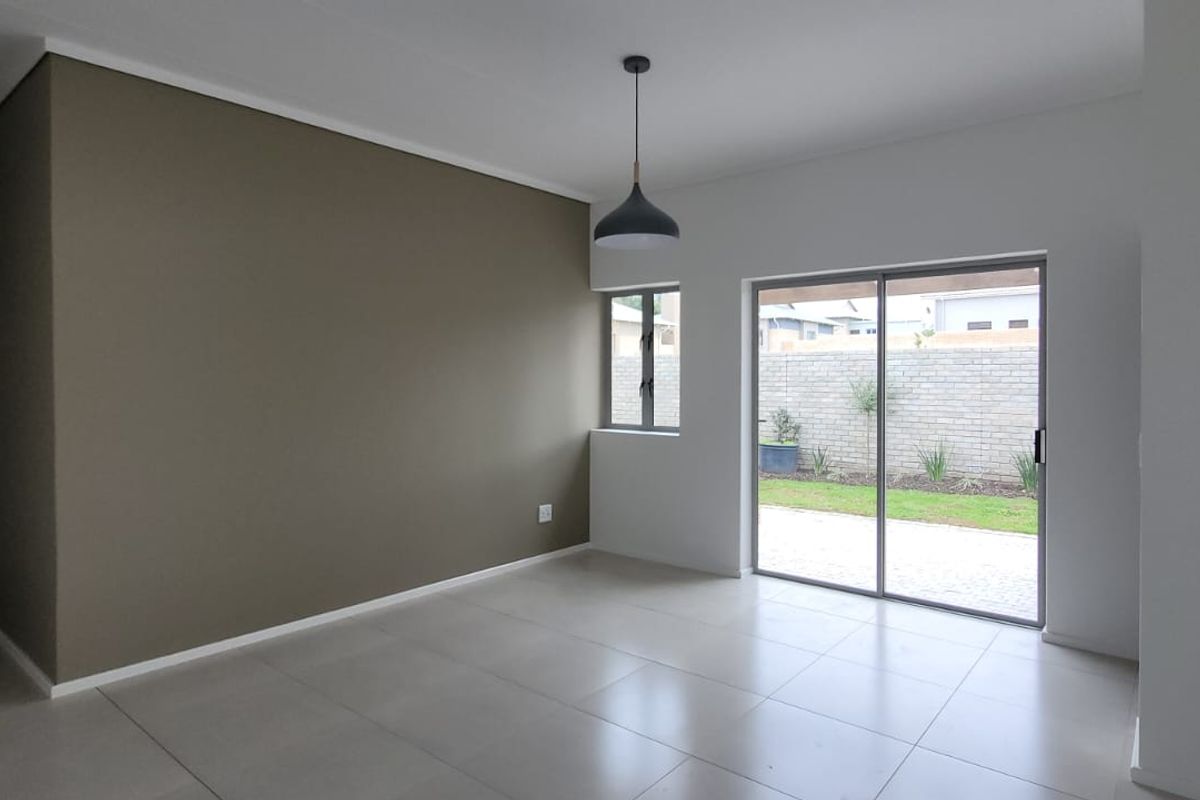 Mooikloof Country Estate 3 Bedroom House For Sale - Photo 3