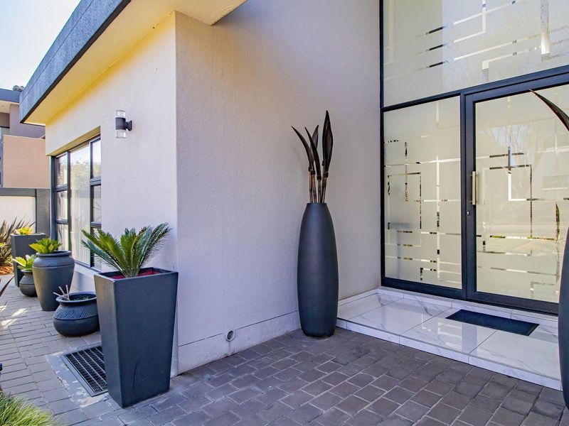 Modern Double Story Home with Sunlit Spaces & Stunning Design - Photo 2