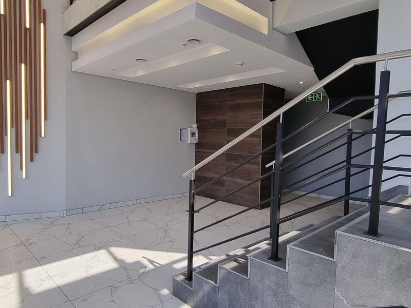 4 883m2 Waterfall Logistics Park Midrand Warehouse To Let - Photo 2