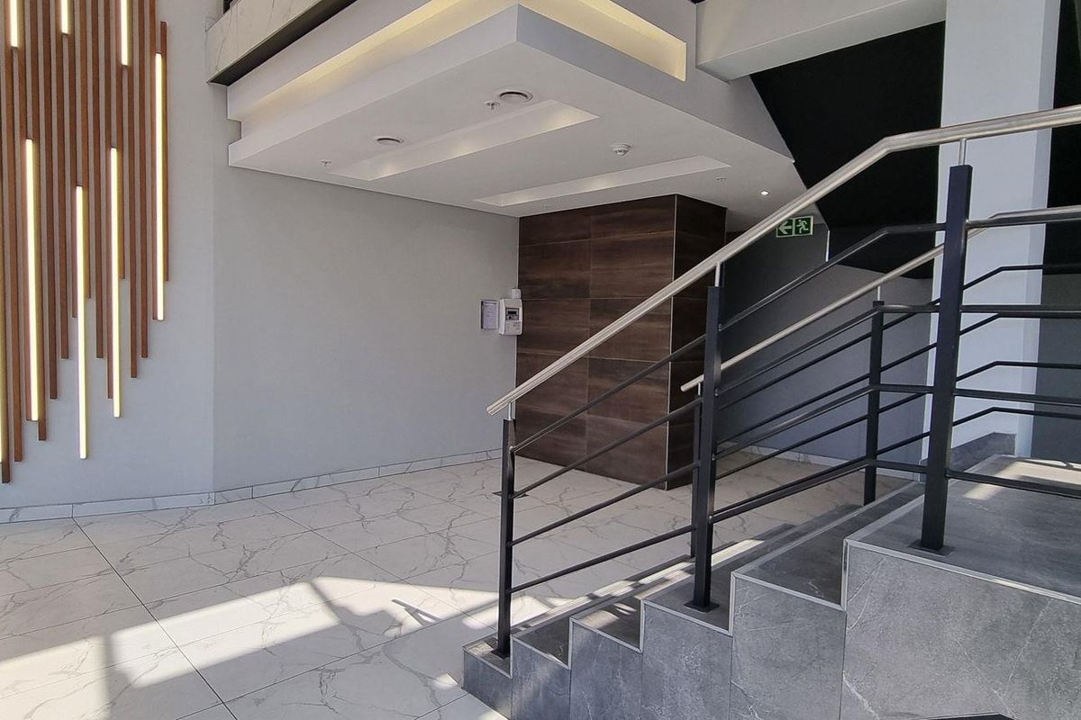 4 883m2 Waterfall Logistics Park Midrand Warehouse To Let - Photo 2