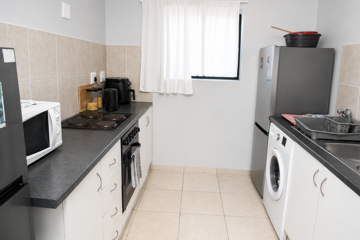 Hidden Gem in Parklands – Perfect for First-Time Buyers or Investors - Photo 4