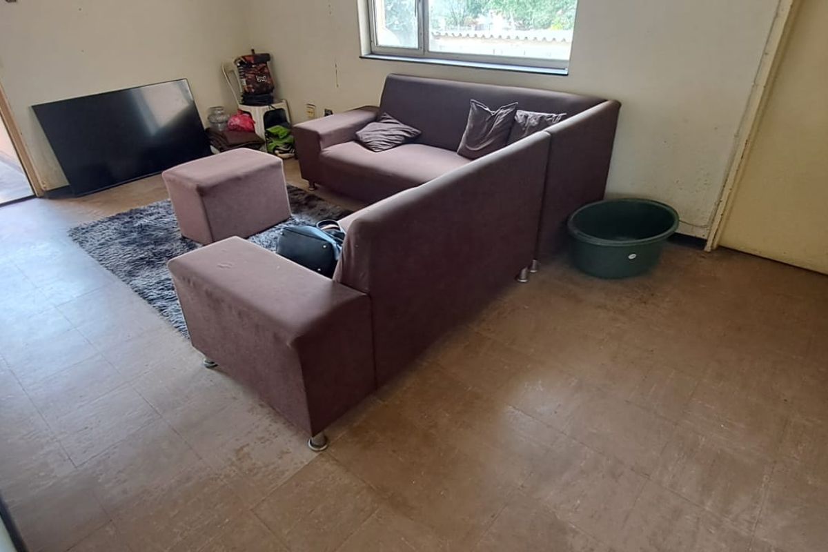 For Sale: 3-Bedroom Unit – Bargain Opportunity with First-Time Buyer Assistance! - Photo 3