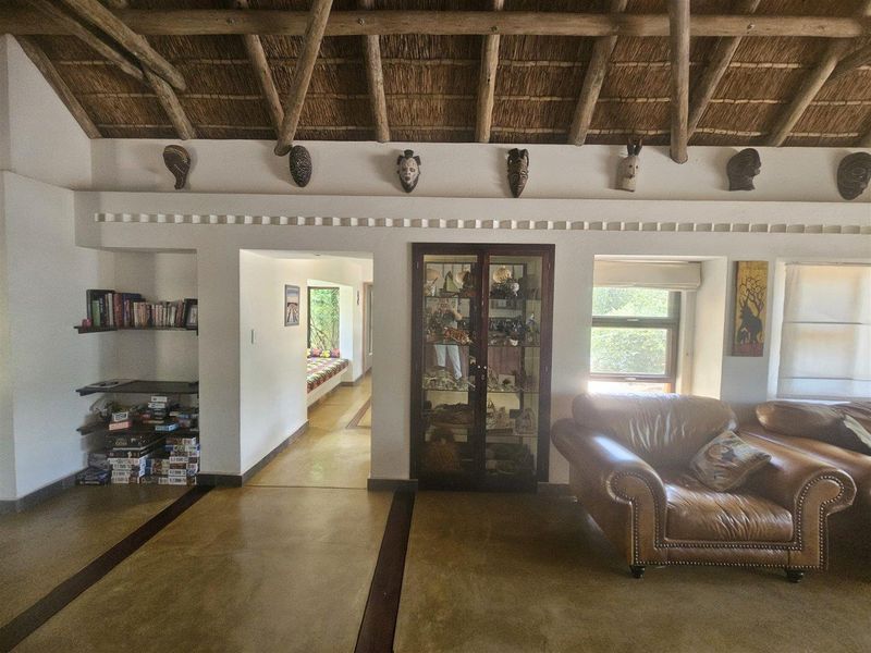 Bushveld Bliss – Furnished Raptors View Wildlife Estate home with pool, boma and Bushbaby Visitors - Photo 5