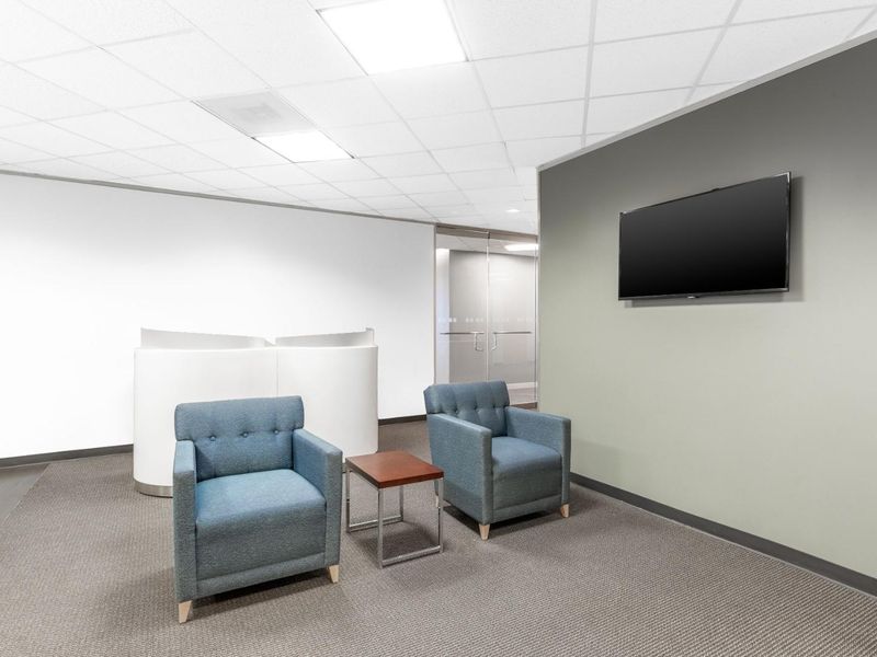 Professional office space in Regus Olive Wood on fully flexible terms - Photo 3