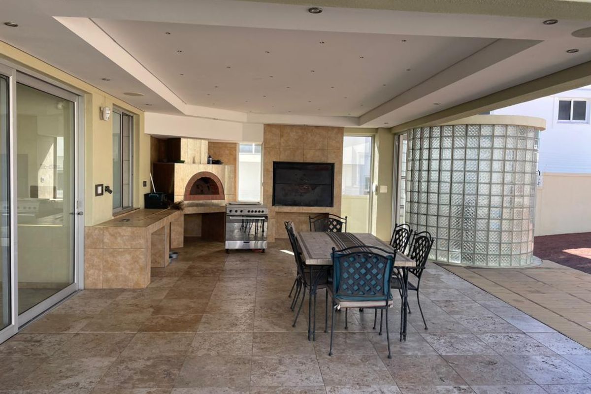 Luxury Double-Storey Residence for Sale in Ludwigsdorf  N$18,000,000 (Excl. Costs) - Photo 2