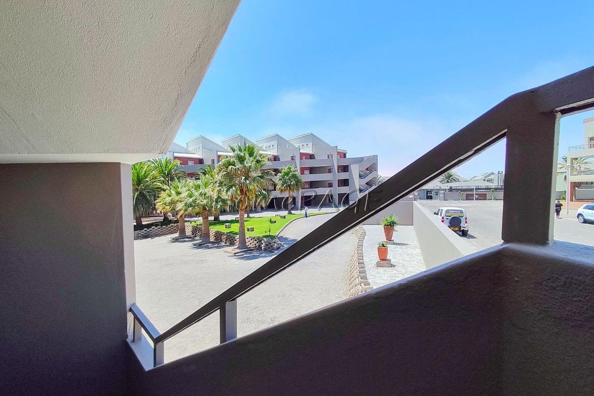 Long Beach Ext 2, Walvis Bay:  Apartment in Dolphin View is for Sale - Photo 4