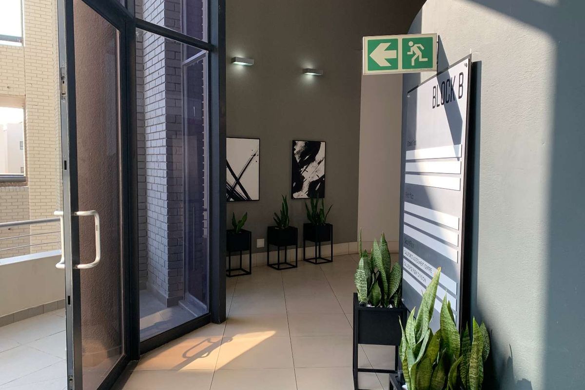 329m2 Office Space To Let at 11 Naivasha Road, Sunninghill - Photo 2