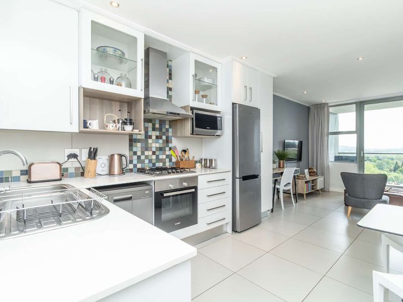 STUPENDOUS FULLY FURNISHED 2 BED 2 BATH APARTMENT FOR SALE IN THE ICONIC APEX IN ROSEBANK - Photo 4