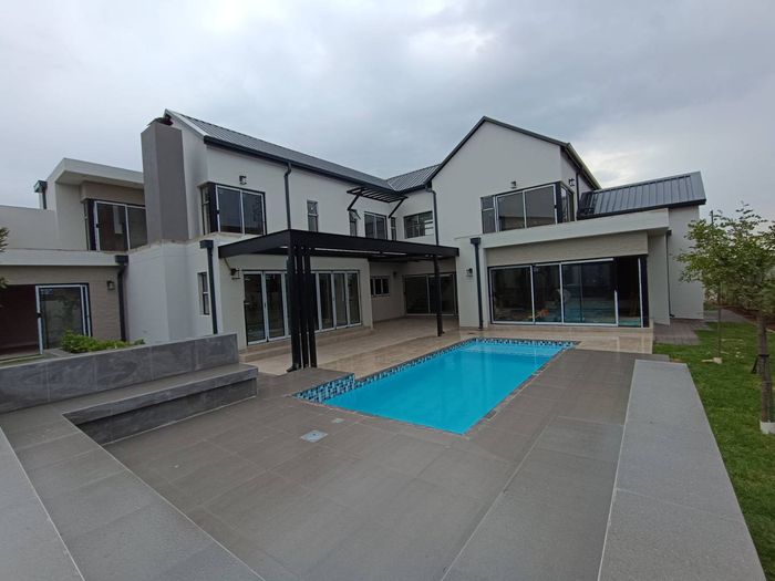 Property #2463379, House For Sale in Midstream Heights