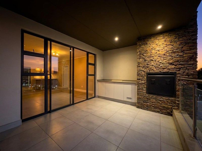 Elevated Estate Living | with Premium Bosch Appliances - Photo 4