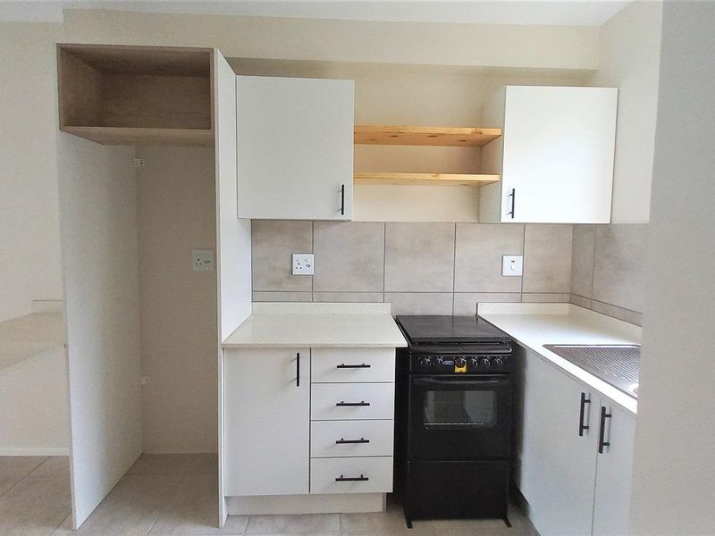 FOR RENT  |  Hillcrest  |  Kings Gate Estate  |  2 Bedroom Duplex - Photo 3