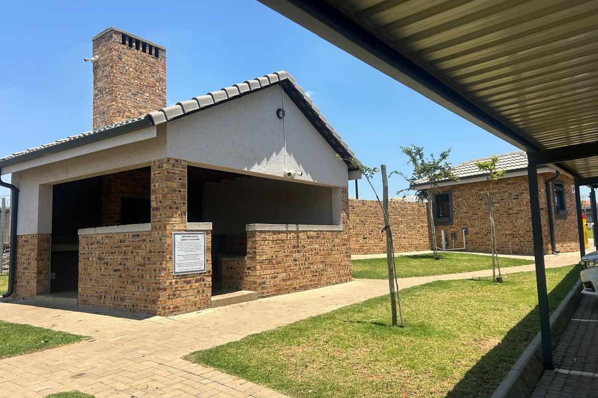 Cranes@Riverside R 580 000, 2 beds , 1 bath - Photo 3