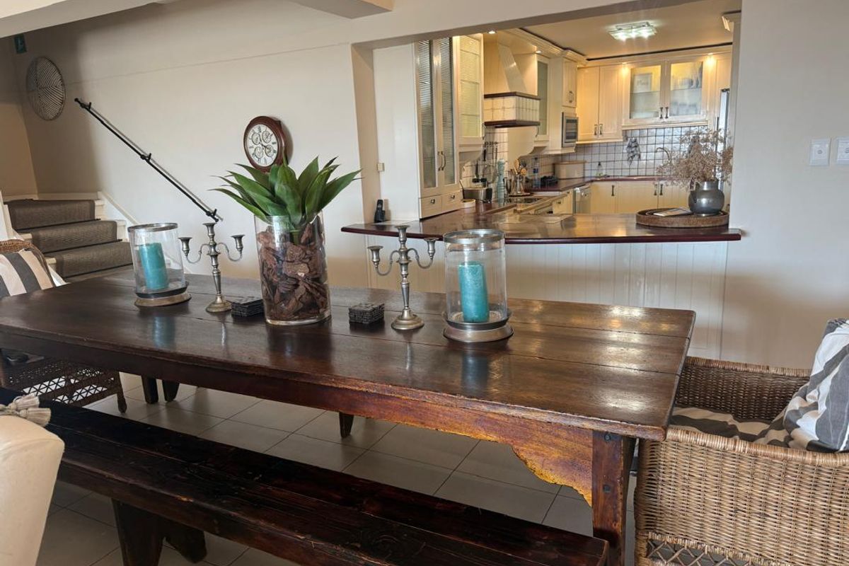 FOR SALE : LUXURIOUS 4-BEDROOM PENTHOUSE - CENTRAL , SWAKOPMUND - Photo 5
