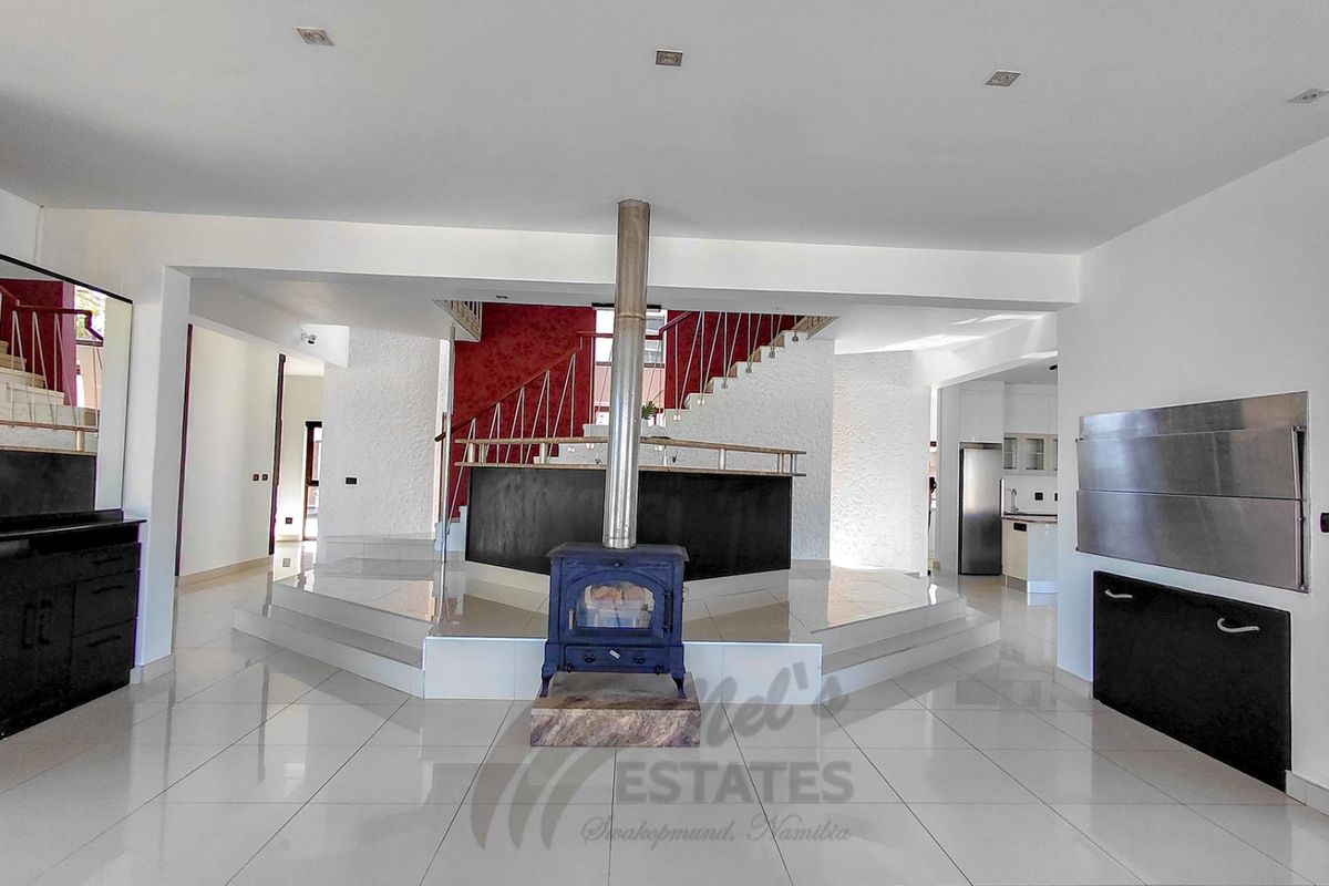 Exceptional Home For Sale in Riverside, Kramersdorf, Swakopmund - Photo 3