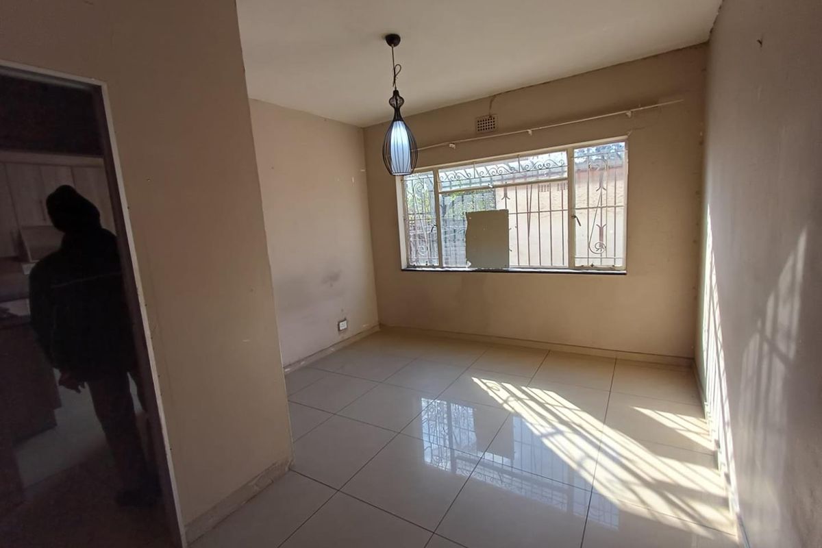Turffontein 5 bedroom Income Generating DUPLEX - Photo 5