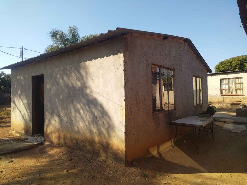 RDP house and 1 bedroom house for sale in Soshanguve South - Photo 10