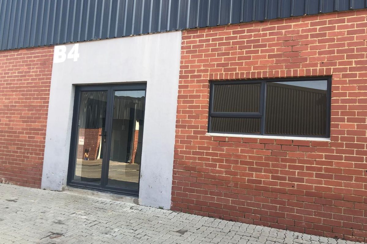 Industrial Office Space Available for Immediate Lease in Cosmo Business Park - Photo 5