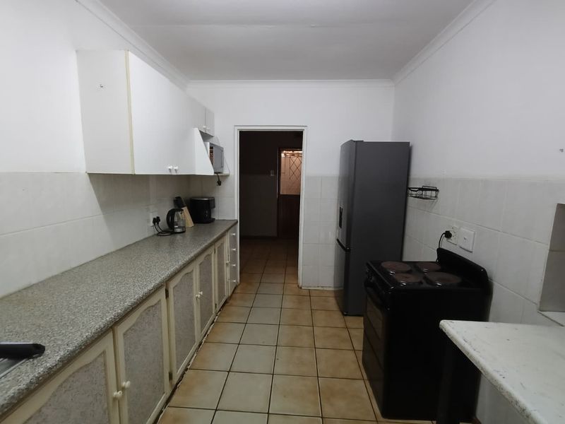 To Rent - Two Bedroom cottage |  01 June 2026 - Photo 6