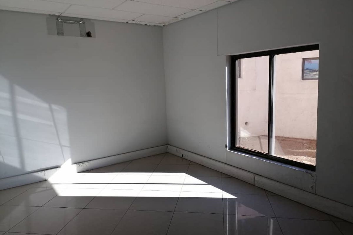 Office For Sale in Windhoek West - Photo 3