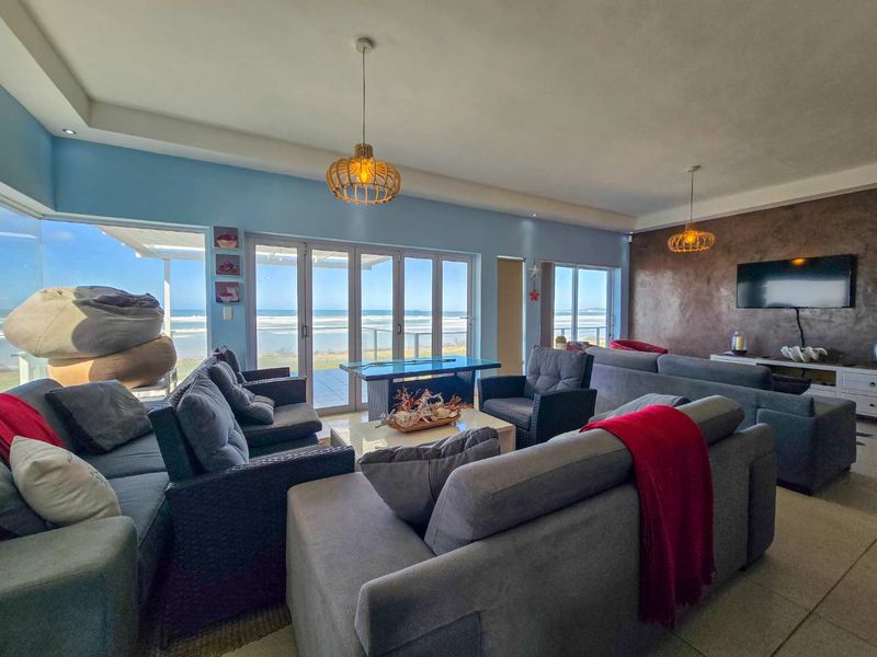 Spectacular Multi-Level beachfront home for sale in Stilbaai-Oos. - Photo 10