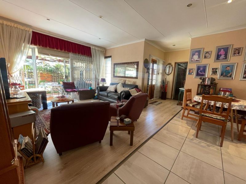 3 Bedroom Family Home - Photo 3