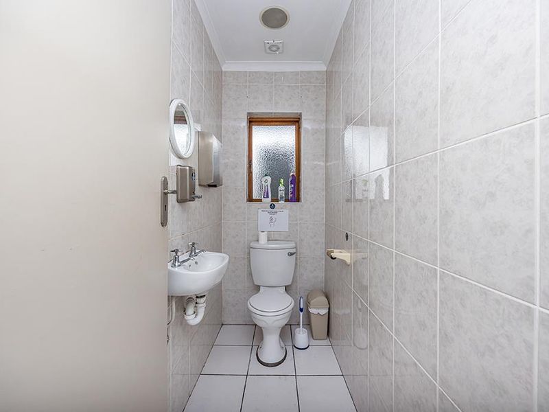 Office Space To Let in Tijgerhof - Photo 8