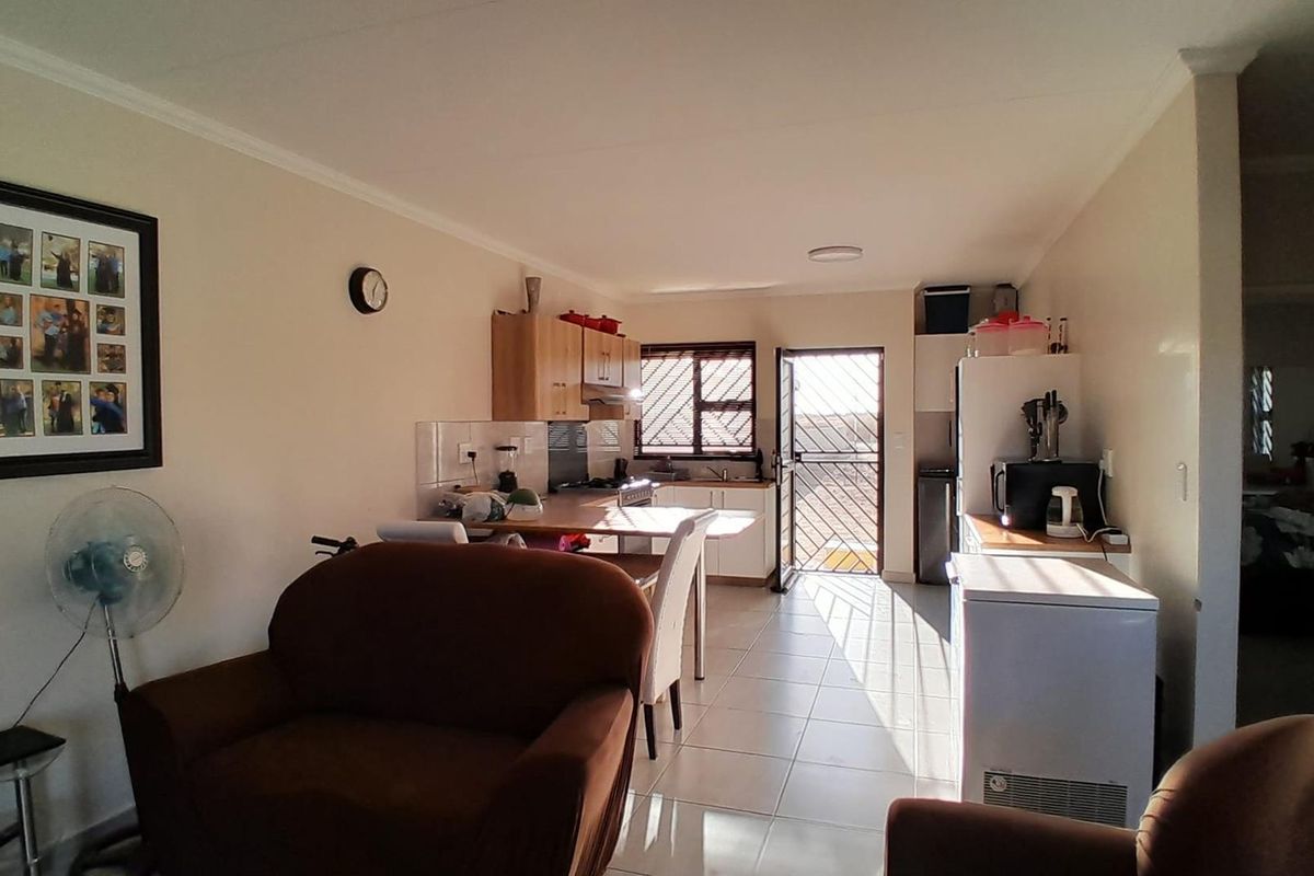 2 Bedroom House For Sale in Osona Village - Photo 4