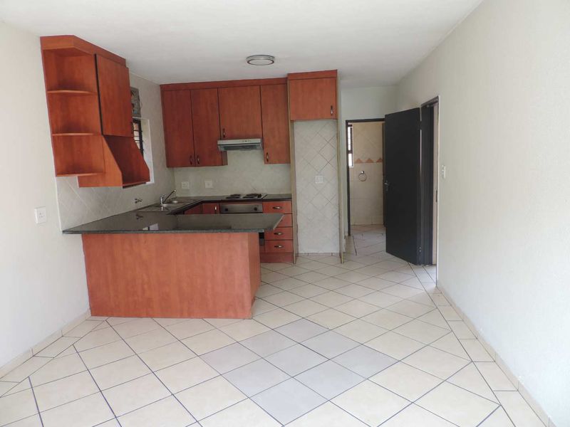 3 Bedroomed Pet friendly duplex for rent in Florentia - Photo 9